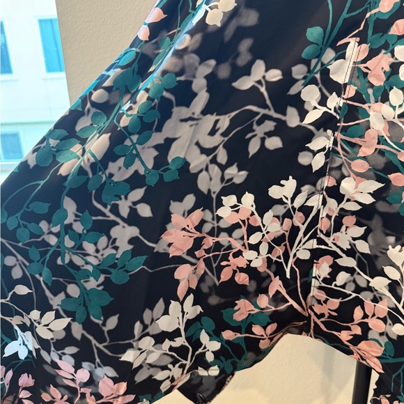 NWT Roberto Cavalli 100% silk asymmetrical floral midi skirt size 40 sz 4 small - Picture 3 of 6